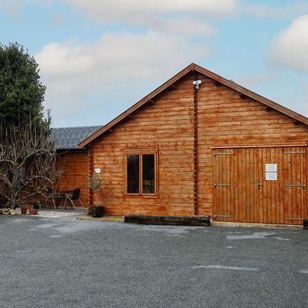 Spacious Cabin Evcharger And Free Parking Near Cambridge Екстер'єр фото