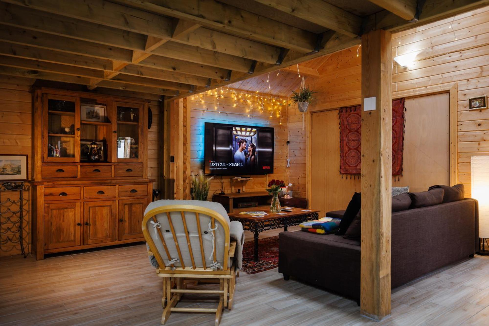 Spacious Cabin Evcharger And Free Parking Near Cambridge Екстер'єр фото